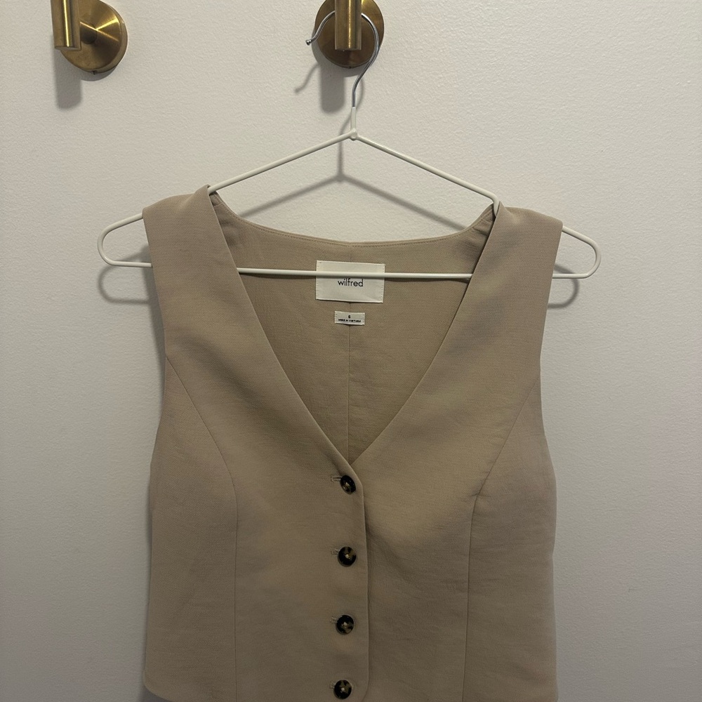 Wilfred Tan Sleeveless Button-Up Top